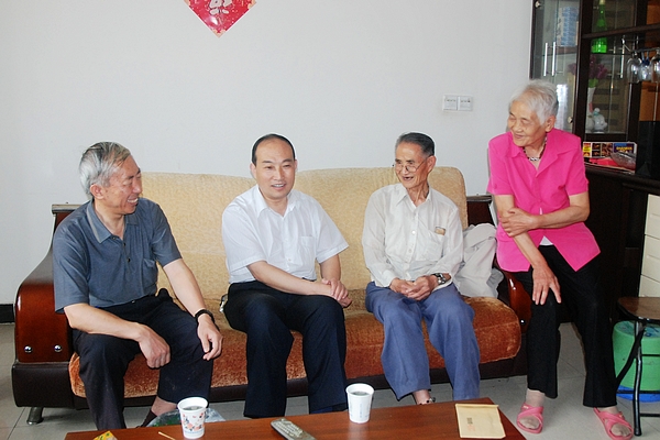 商洛市副市長高?。ㄗ笃鸲┪繂栁倚Ｍ诵萁處? align=